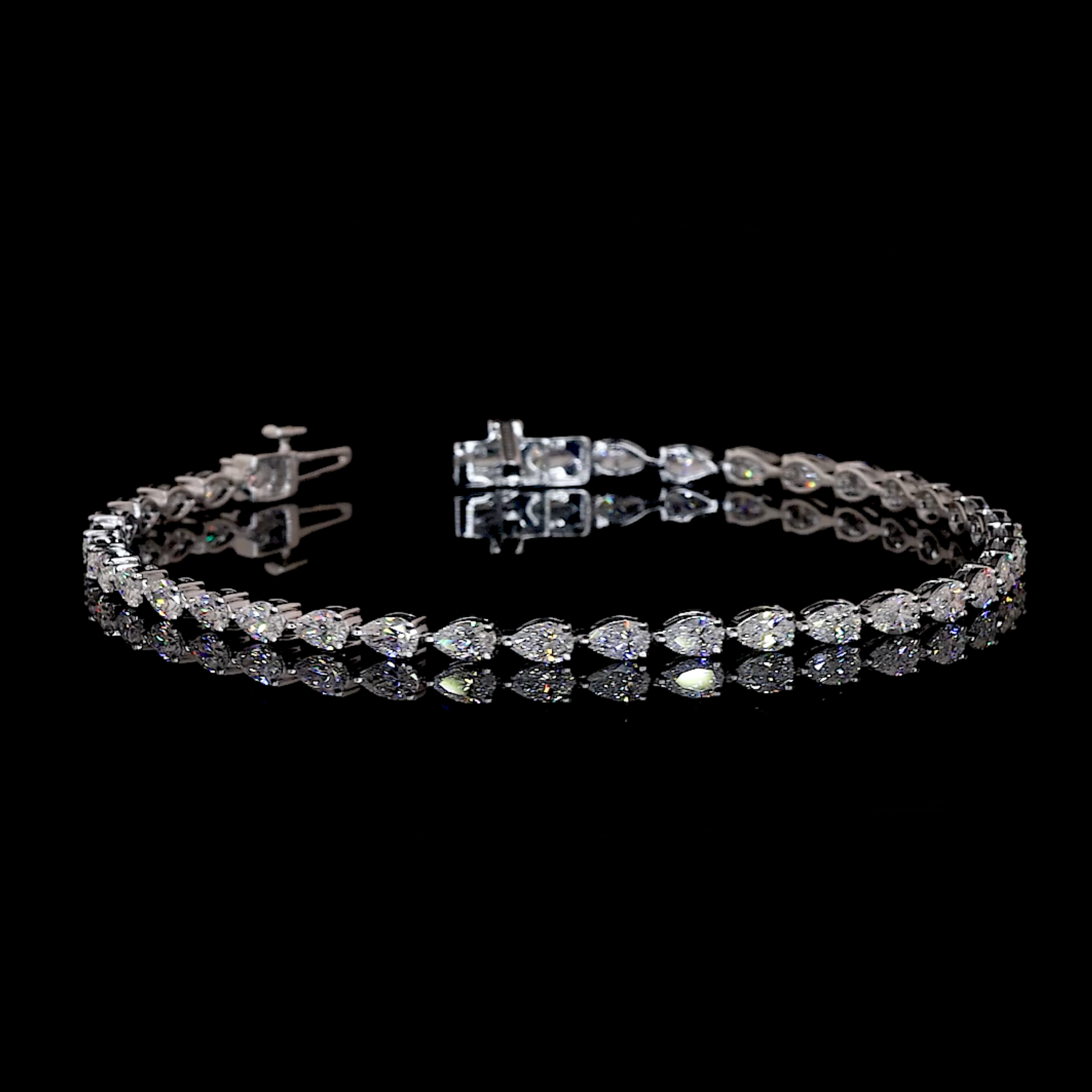 East-West Pear Lab Diamond Tennis Bracelet in white gold